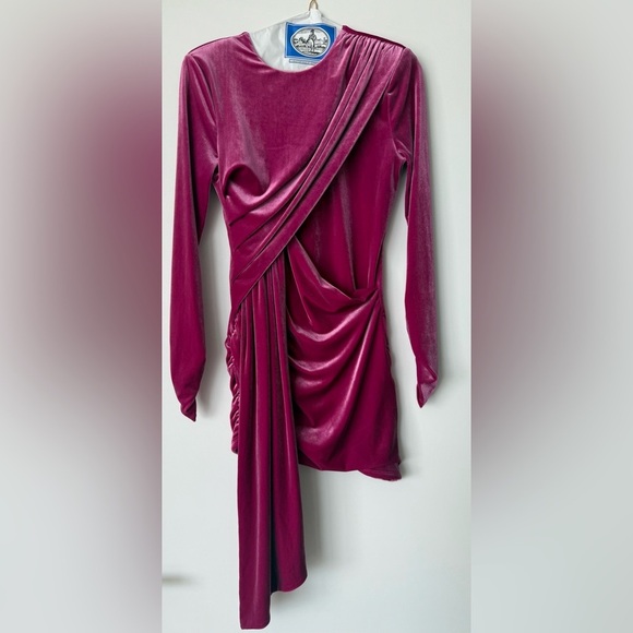 Michael Costello XREVOLVE HOLLIE MINI DRESS- magenta- size small worn once!!! - Picture 3 of 10